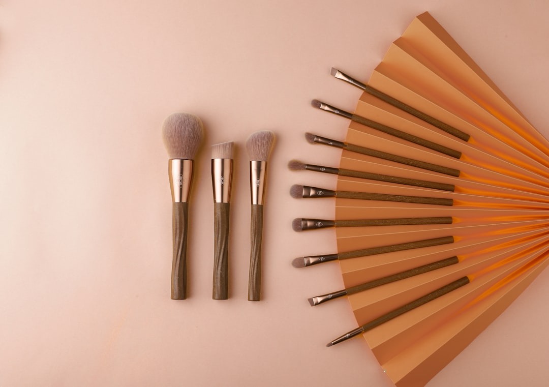 Professional cruelty-free makeup brush set
